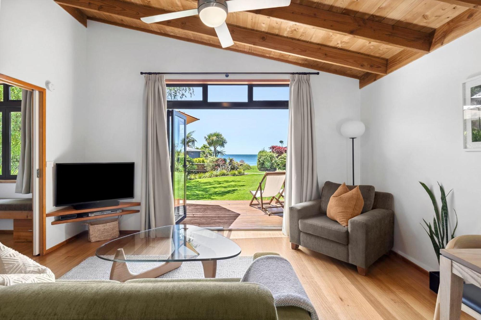 Adrift In Golden Bay- Absolute Beachfront Villas (Adults Only) Collingwood Zewnętrze zdjęcie